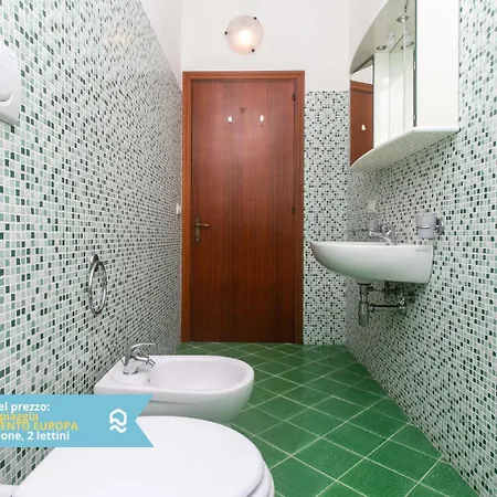 Rs323 - Marcelli, Bilocale Fronte Mare Con Inclusa *