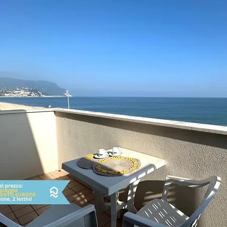 Rs323 - Marcelli, Bilocale Fronte Mare Con Inclusa Apartment Marcelli
