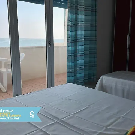 Rs323 - Marcelli, Bilocale Fronte Mare Con Inclusa Appartamento *